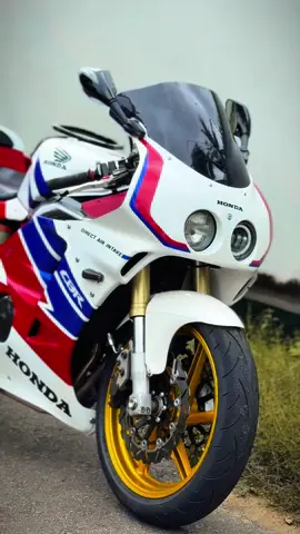 😩❤️‍🩹...... #Honda#cbr#gullarm#250cc#japan#toys#srilanka#cbr250rr#modified #tygaperformance #yoshimura #TSR #cbrlover #HRC #thiviruamarakoon #evening #ride #300k ##bikelife#bikeaddict#unregistered#bikers#bikelovers#srilankabike#video#trending#viral#song#fyp#fypシ#srilankabikelovers #onemillionaudition#fyppppppppppppppppppppppp#wheneverwherever#yakadahusma#බයික්_පිස්සුව🏍️#horana#srilankan_tik_tok🇱🇰 #CapCut #capcutvelocity#CapCut 