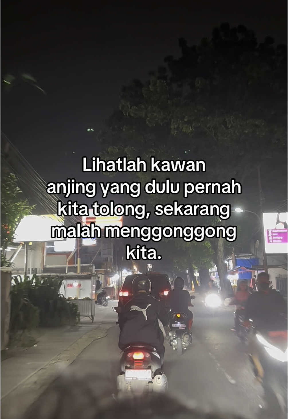 Wkwk teman oh teman#beranda #fyp #foryou #storywa #quotes #katakatakece #katakatasindiran #sindiranberkelas #sindirankeras 