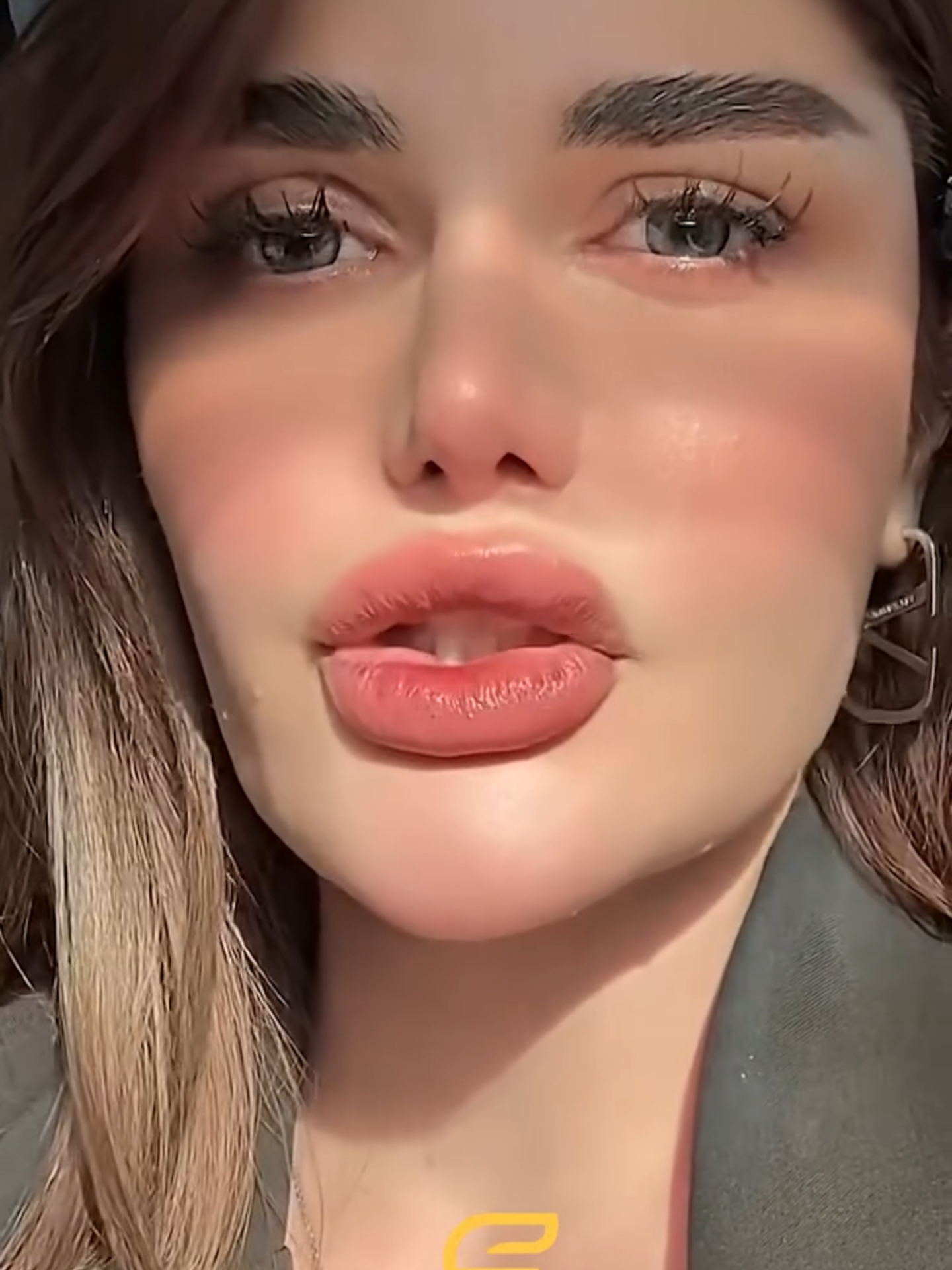 فيديو دمية 