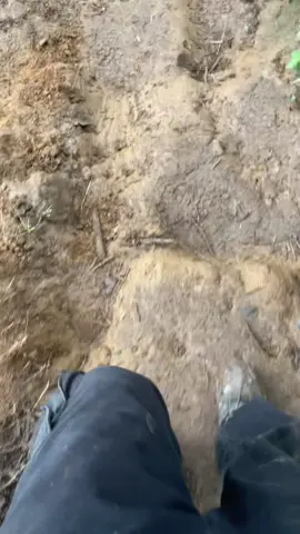 jangan di tonton sampe selesai 😂 #downhill #pendaki #fyp #fyppppppppppppppppppppppp #pendakigunung #trailrunning 