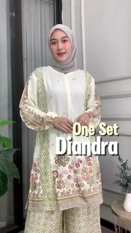 Launching besok jam 10 pagi ya cin.❤️  One set rayon tapi dipake tetep mejeng dong. Adem nya ga usah diraguin lagi, nyaman poll. Jangan lupa join live besok ya. 😘🫰 #guncang66 #belilokal #setrayon #onesetrayon #setelanwanita #onesettunik #settunik 