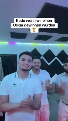 Lasst Liebe da für mehr content ❤️ #foryou #viral #fürdich #funnymemes @🐉DAVID🐉 
