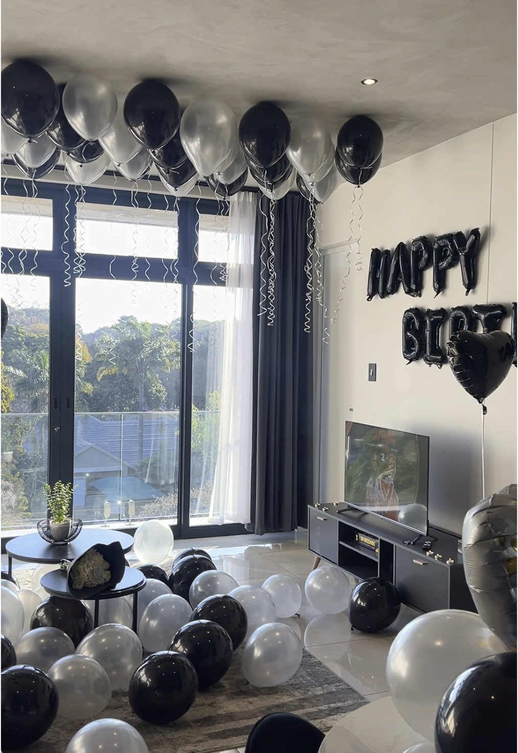 Birthday &Anniversay setup 💋#fyp #foryoupage #fypシ゚ #birthdayideas #anniversary #balloon #luxury #party #roomdecor #trendingvideo #surprise #viral #tiktoksouthafrica #johannesburg #gauteng 