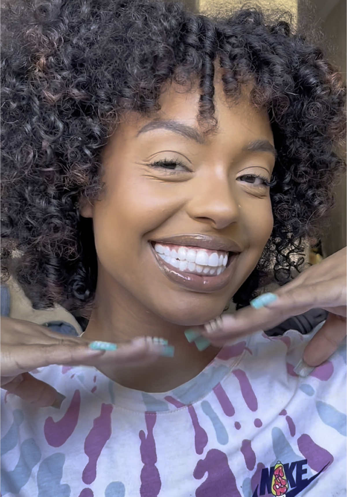 TÁ NA SUA FY ISSO?👁️👄👁️👍🏾 Reproduzindo as dicas da @Belle Daltro pra pele durar #fy #makeup #maquiaefala 