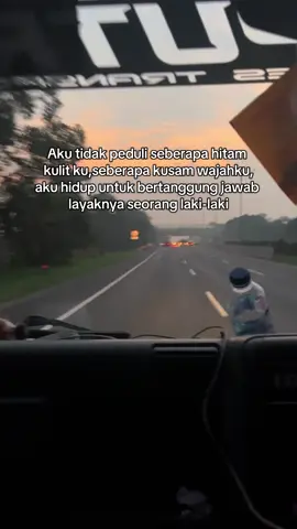 bertempurlah layaknya pria😊 #cantermaniaindonesia#drivermuda#supirmuda#storywa#berandatiktok#semangatberjuang#ari#tigaputra  