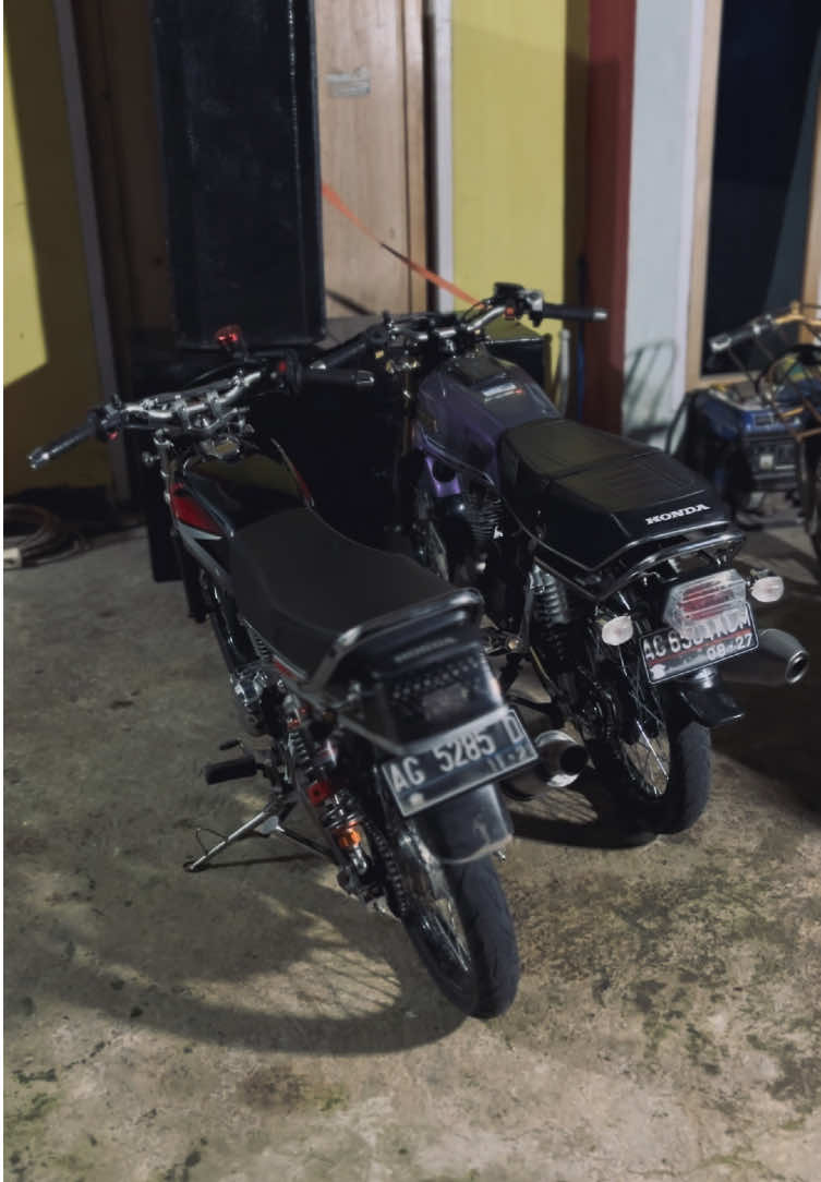 W9 x cepek 😙🔥 | owner cepek: @fikrimixs2  #glw9style #glcepek #w9style #cepekhits 