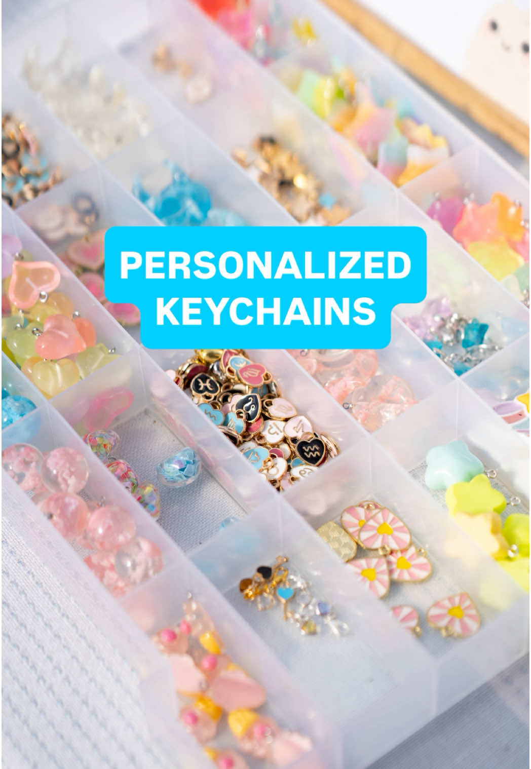 Build your animal keychains at our charm bar, exclusive to events! 💖✨🌈 Catch us @FoodieLand - Texas and @626 Night Market this weekend! #vendor #keychain #animalart #petportraitartist #smallbusinesslove #charmbar #personalizedgifts #customized #buildyourown @FoodieLand Food Festival 