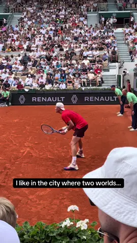 Paris: deux salles, deux ambiances #rolandgarros #championsleague  #jackdraper #janniksinner #arynasabalenka #madisonkeys #paris 