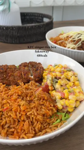 Perfect summer dish ☀️  For 2: 2x firecracker chicken @LidlGB  1 mixed pepper rice Lettuce & tomato for salad  160g sweet corn mixed with 50g lighter than light mayo, tomatoes, jalapenos  20g siracha mayo   #healthymeals #lowcalorie #summermeal #summerdish #healthyrecipes #foryou #fyp #easydinner #lazygirldinner 