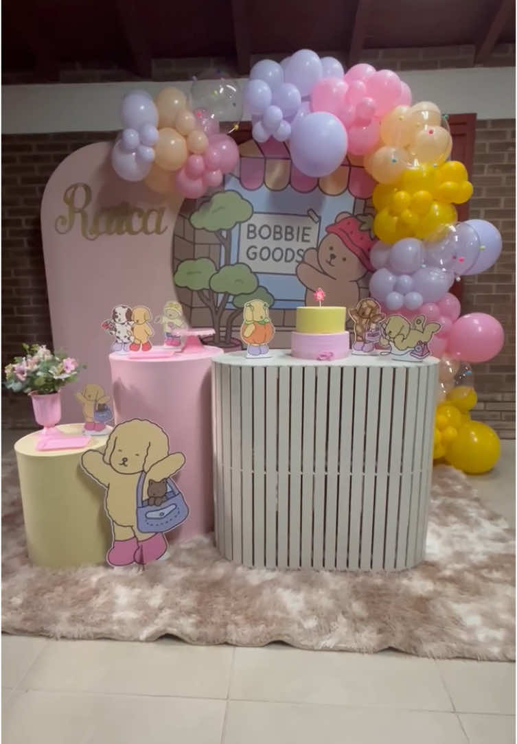 Brincadeiras a parte, a gente ama o que faz! 🥰✨🍒 • • • • • • • • • • • • • #decoracaobobbiegoods #festainfantil #festamenina #decoracaodefesta #bobbiegoods 