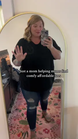 #creatorsearchinsights comfy tee #comfort #plussize #womensclothing #momclothes #cuteoutfits #outfitinspo 