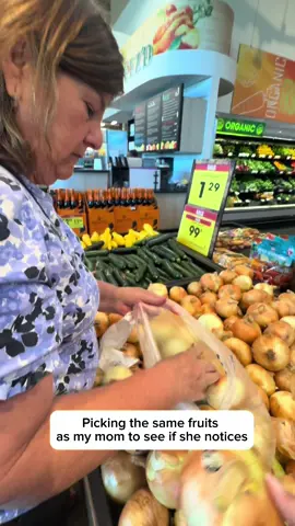WHAT 😳🤣 #foryou #fyp #foryoupage #funny #trending #trend #trends #trendy #grocery #prank 