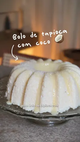 Iniciando as receitas de festa junina 🎊 BOLO DE TAPIOCA COM COCO SEM FORNO 🥥  Ingredientes:  300gr tapioca granulada 700ml leite 200ml leite de coco  2 leites condensados 1/2 xícara leite em pó  100gr coco ralado #receita #festajunina #coco #bolo #tapioca #receitafacil #dicasdecasa 