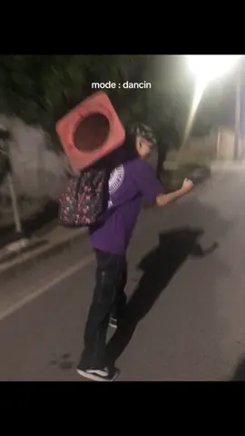a vida fica tão mais leve quando vc tá pouco se fudendo pra oq pensam de vc || #fyp #viral_video #dancing 