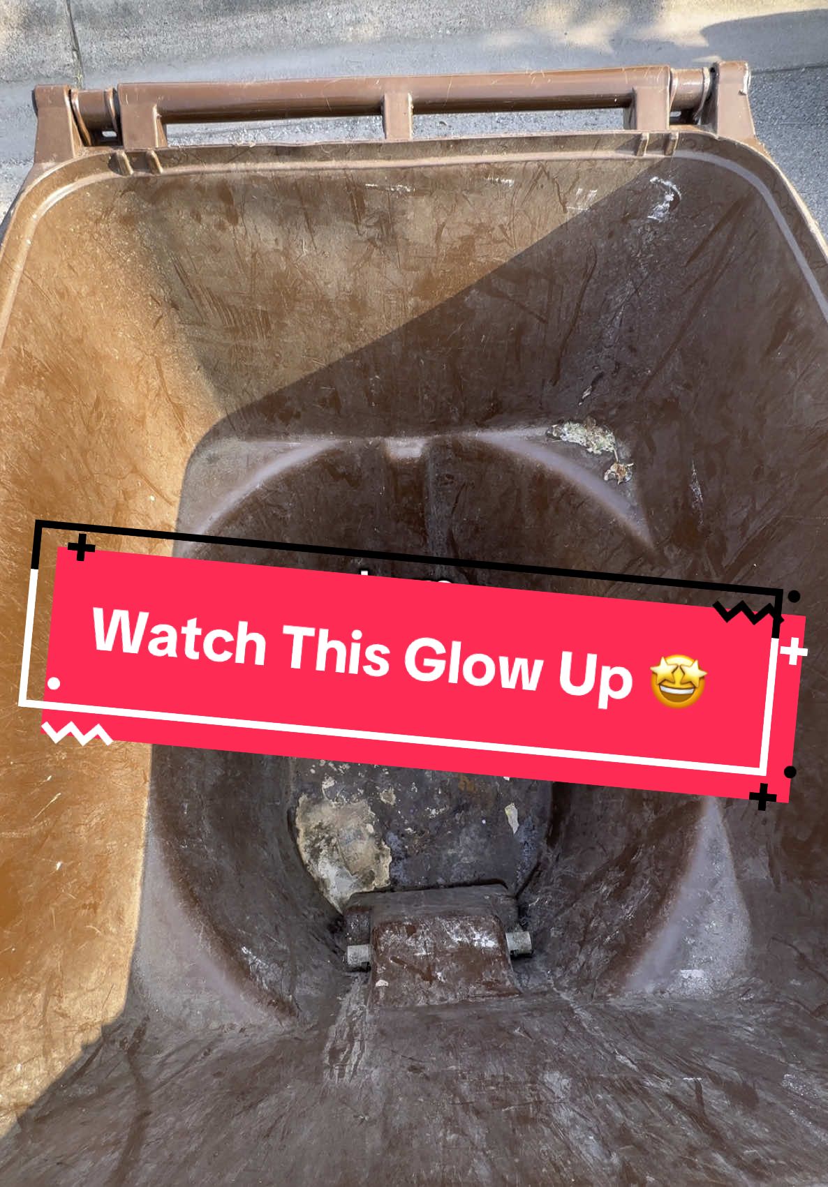 Small job. Big difference. 🤩 #TrashBin #PressureWashing #TrashCanGlowUp #trashbincleaning 
