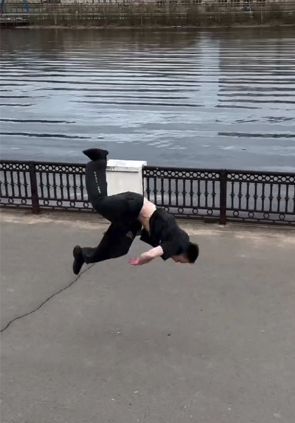 POWER WEBSTER 😳 How Many Times Did He Do This? #pkfr #parkour #freerunning by Cherepko 💪🏼