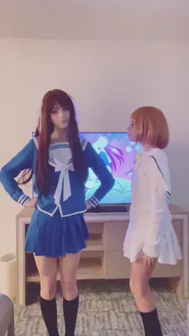 Yes I know were extremely off beat… anyways cosplaying with my little sister for the first time :) @loulou♡  #tohruhonda #kisasohma #copslay #fruitsbasket #fruitsbasketcosplay #tohruhondacosplay #anime