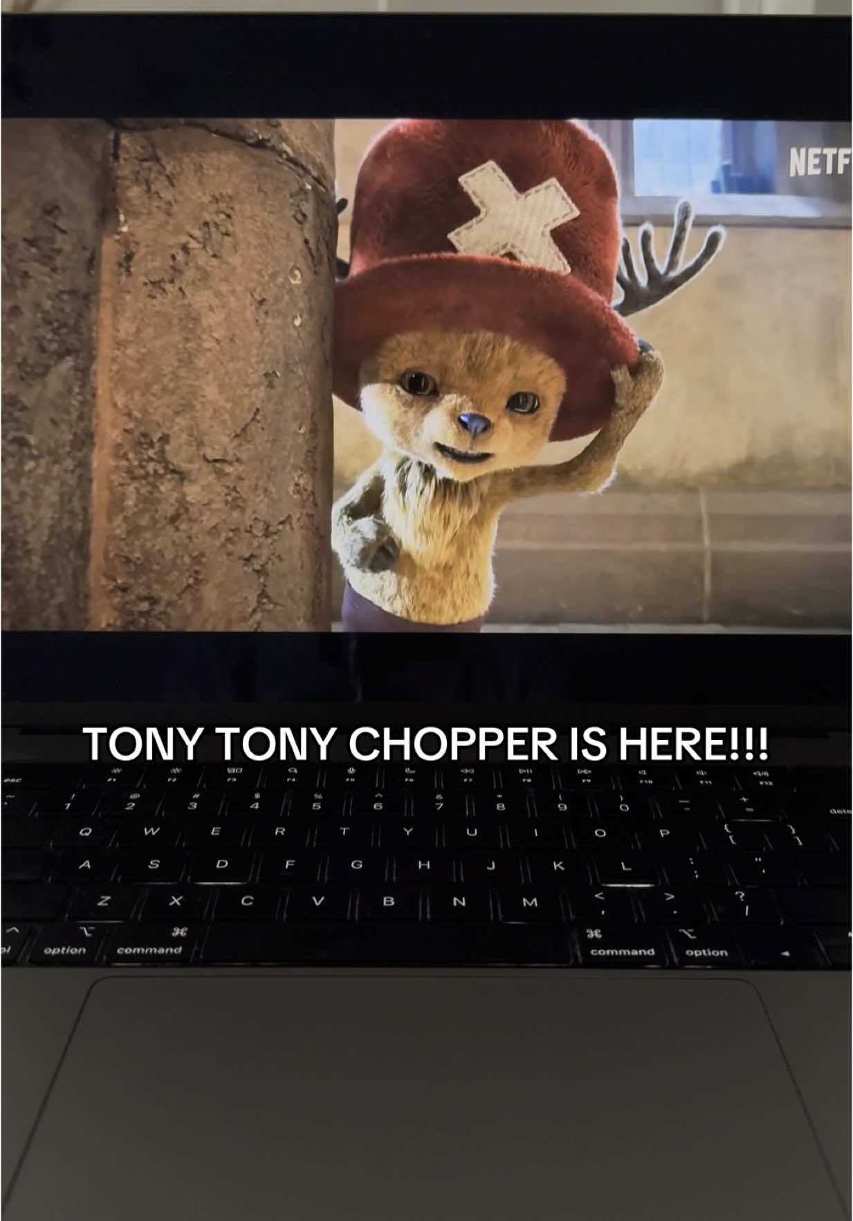 AHHH HE LOOKS SO CUTE! #onepiece #onepieceliveaction #onepieceseason2 #chopper #tonytonychopper #netflix #netflixseries #anime #animetiktok #fyp #foryoupage  