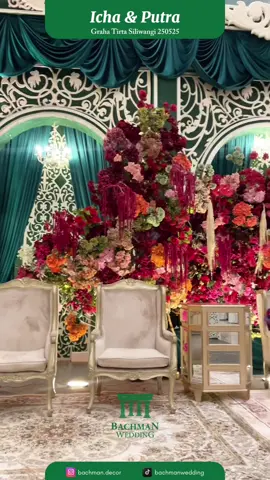 Wujudian pernikahan impian kalian dengan nuansa dan konsep yang kalian mau!!! Ichab & Putra  Graha Tirta Siliwangi  25-05-25 #grahatirtasiliwangi #bachman #alamandacatering #sumedang #emerladgreen #emeraldgreenwedding #weddingdreams #customweddingbybachman #traditionaletnicart 