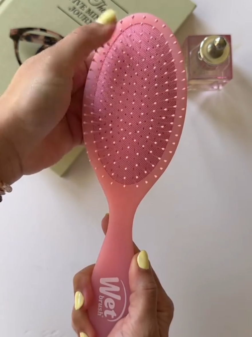 New collection Wetbrush quenchers pink cakep bangettt 🩷💗😍 #wetbrush #thewetbrush #newcollections 
