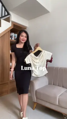Luna Top + sentuhan mix & match = effortless look yang bikin kamu makin chic 🤍 #rekomendasikaos #blousewanita #atasanwanita #fyp #xyzbca