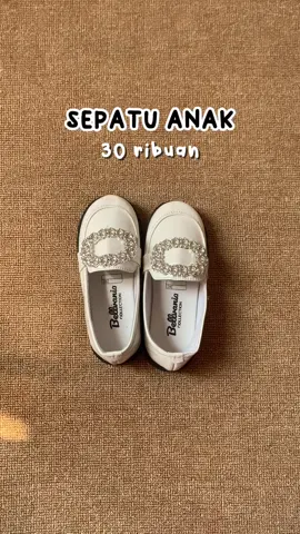 #sepatuanak #sepatuanaklucu #sepatuanakmurah #fyp 