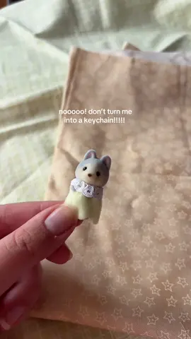 lobotomies for all! #sylvanianfamilies#keychains#SmallBusiness#beads#whimsy#calicocritters#sylvanians#foryou l#fyp#emmieberrie 