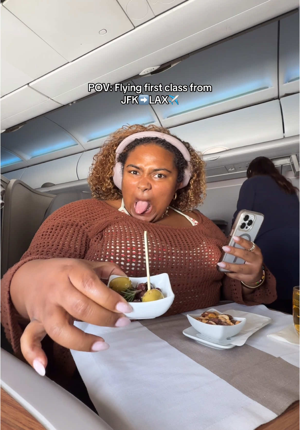 Y’all I really REALLY dislike olives✋🏽😭