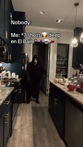 El Dance #elbaile #parati #fypシ #comedia #humor #funny #ghostface #scream #horror #Cumbia #musicamexicana #peloteroalabola #hispanic #hispanictiktok #elghostface #drink #dancechallenge 