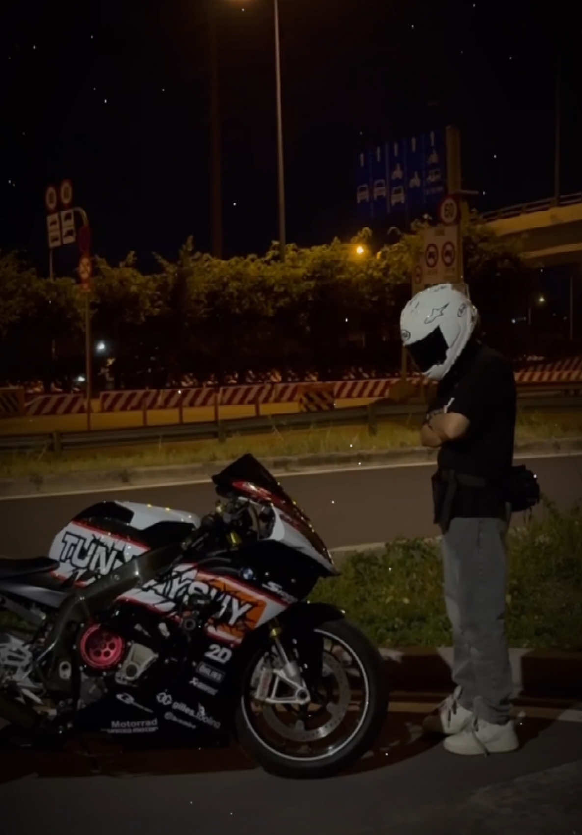 Anh biết là em sẽ không lựa chọn anh 😌
