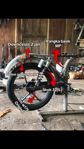 YPPS (yang pasti2 saja) #lk_garage   #cbteyeng #rangkacb #rangkatatanan #cbindonesia #cb125se #cb100 #cb125se #cbdownsize #fyp #fypage #gl100indonesia 