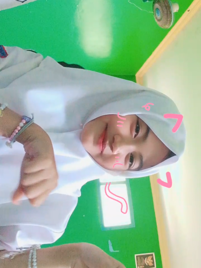 ikut trend kuyy#trend?? #botolyakult #fypage #4u #fyppppppppppppppppppp #bocilmuu #epyepee #foryourpage #lewatberandamuu #xyzbca #xybcafyp #moots?? #cewekpendek #trendkucing