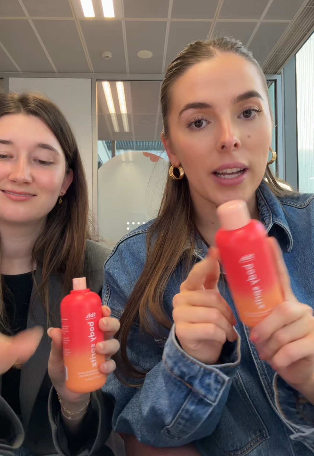 #stitch with @Alix Earle A different kind of spritz to the one you’re used to 😉 #bodyacne #newproduct #tbhskincare #postworkout #acnespray #bodyspritz #alixearle 