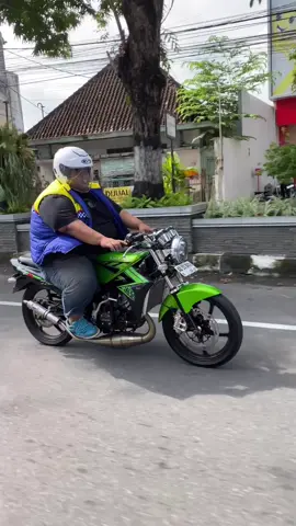 Ica celooo pedot ngerti iki 😂 @Mahluk Halus  #2stroke #2strokejogja #twostroke  #velocity #obesitas #twostrokeparty