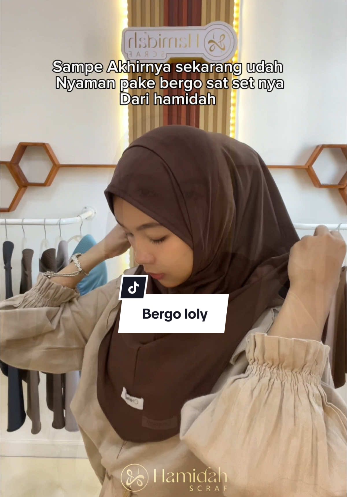 Makin dewasa makin milih yang simpel aja yekan 🤭🥰🥰 #fyp #bergohamidah #murah #bergo #hamidahscraft #hamidahscraft #hamidahbergo #fyppppppppppppppppppppppp #racuntiktokshop #hamidahbergo #bergosekolah #ootdhijab 