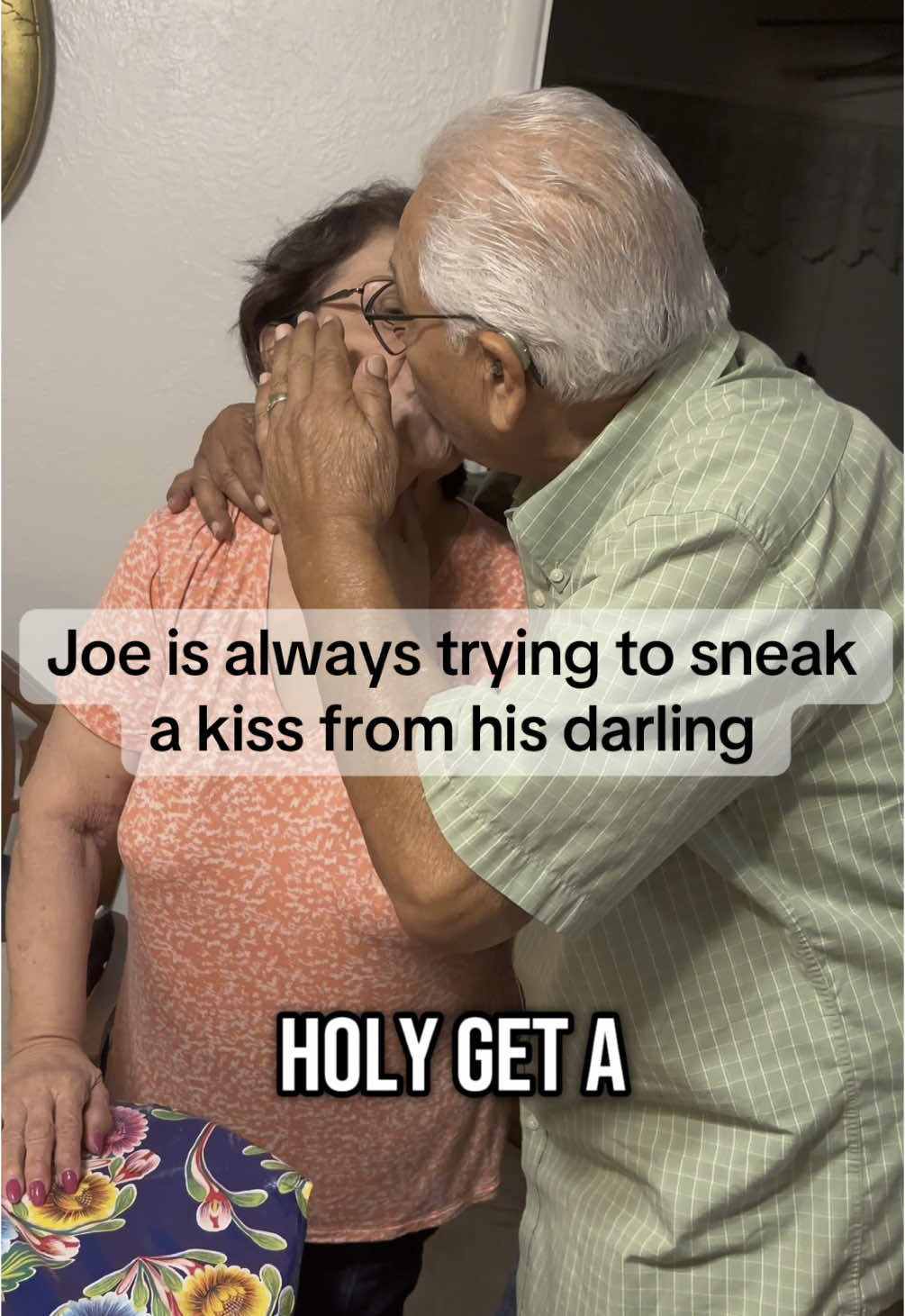 My dad loves his little Annie, always trying to sneak in a smooch ❤️ #fyp #foryoupage #foryou #lucy #Love #60yearsofmarriage #60years#viral #grandparentsoftiktok #momanddad #momanddadoftiktok #elderly #elderlylove #viralvideo #viraltiktok 