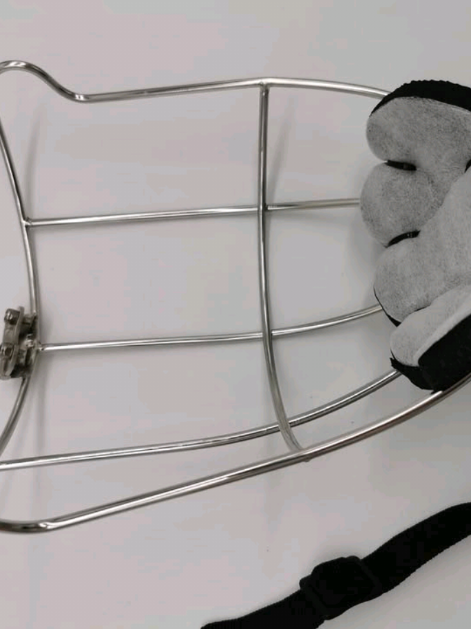Kilkenny guards for sale-€40 Incude: Straps, chin piece, screws, clips