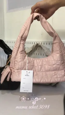 Carry cuteness everywhere! 💖✨ The Mumu 3098 2-in-1 Kili-Kili Bag with mini wallet is the perfect mix of style and function—ideal for students on the go! 🎒🌸 #mumu #mumubag #mumuselect #mumubags #kilikilibag #shoulderbag #bag #bags #giftideas #giftsforher #cutebag #cuteandchic 