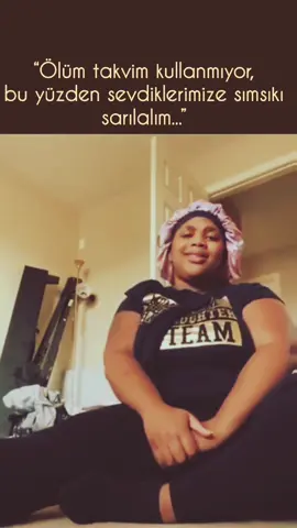 Hayat kısa; Ölüm bir nefes kadar yakınken kırmayın, üzmeyin, üzülmeyin.. Henüz vakit varken sevdiklerinize sımsıkı sarılın. Yarın, bir gün bunun için çok geç olabilir. Sevdiklerinizin değerini kaybettikten sonra değil, şu an bilin.  ~ Ertelemeyin, ya yarın yoksa?🍂