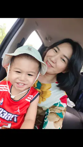 #ชาพีท #🥰🥰🥰🥰❤️❤️❤️ #ไปให้อาหารปลากันจ้า🐳🐟🐠 