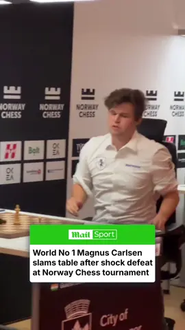 Magnus Carlsen slams the table after after shock loss to Gukesh Dommaraju in Norway… ♟️(@Norway Chess) #news #sports #chess #magnuscarlsen 
