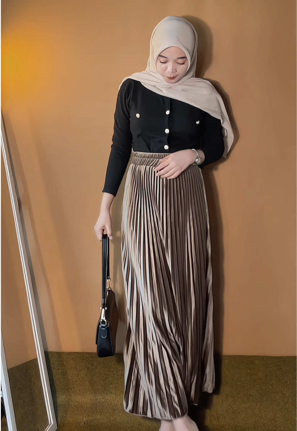 Jatuh cinta sama rok bludru yg satu ini😭#rok #rokviral #rokkekinian 
