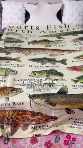 Fish Pattern Flannel Blanket For your fish-loving friend🐟🐠 #fisherman  #fishermenoftiktok  #fishinglife  #fishdecor  #giftideasforhim  #giftsforhim  #cozyathome  #tiktokshopsummersale#spotlightfinds#TikTokShopMemorialDay