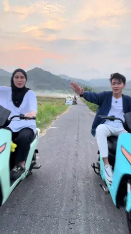 Terpaksa kali ini minjam powerbank nya disa 🍀