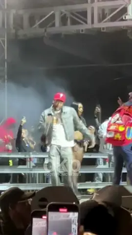 Philly’s own @MeekMill closed out Roots Picnic, taking it all the way home for the city 🎤 #philly #rootspicnic #meekmills #dreamsandnightmares rootspicnic2025