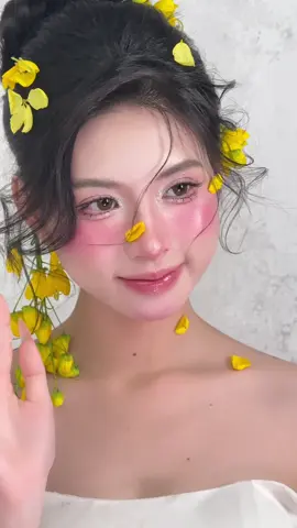 Quay cam thường chi các nàng ngắm sản phẩm tại @Đông Ngô Studio  do @Lu A Vũ makeup #LuAVuMakeup #đôngngôstudionamsach #makeupnamsachhaiduong 