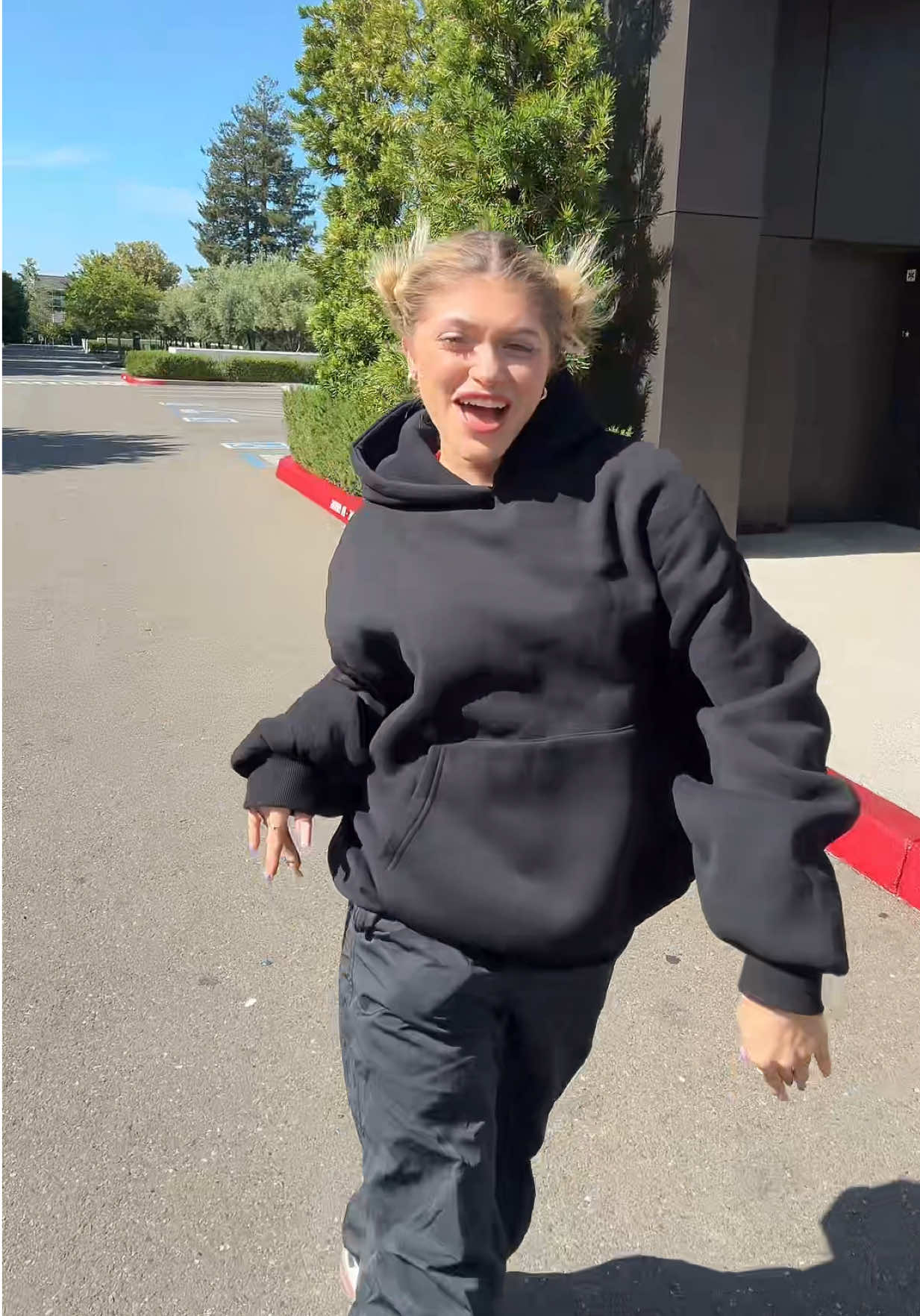 moja bestie to śpiewa hehehehe