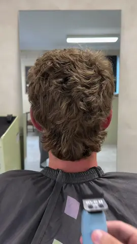 Taper fade tutorial #barber #haircut #hairstyle #hairdesign #hairtutorial #tutorial #hairtransformation #fadetutorial 