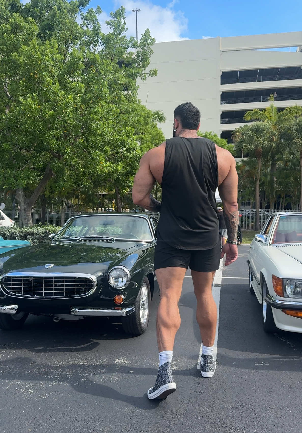 I used to love James Bond movies when I was a kid. But now I realize I could never be a Secret Agent 👀😳 #supercar #jamesbond #007 #giant #huge #viral #funny #oldcar #oldschool 
