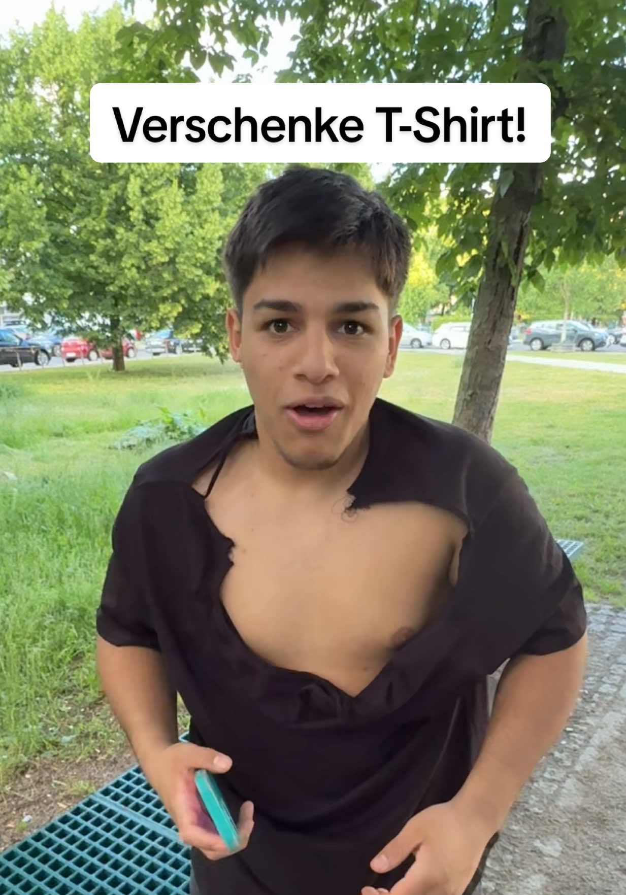 Sein T-Shirt gefällt mir nicht  #Viral #fürdichseiteviral #jsix #foryoupageofficial #fyp #fy  @Tashko.30 